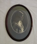 Антикварна овална рамка с портрет, снимка 1