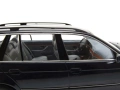 BMW 5er Touring Kombi E39 1998 - мащаб 1:18 на Triple9 моделът е нов в кутия, снимка 5