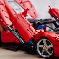 1:8 LEGO Technic - Ferrari Daytona SP3, снимка 11 - Конструктори - 45456979