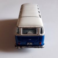 Volkswagen T1 Samba Bus 1:40 Maisto, снимка 4 - Колекции - 45776752