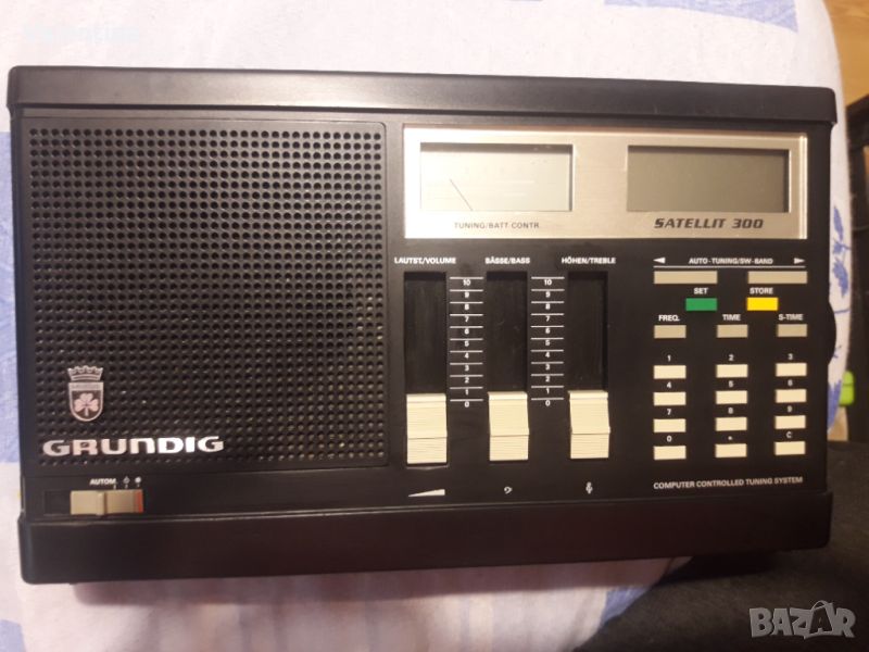 Продавам ретро радио GRUNDIG SATELLIT 300, снимка 1