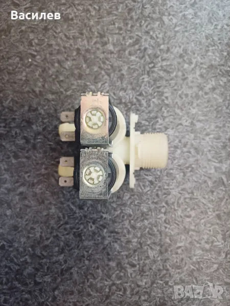 Продавам Магнитвентил за пералня универсален - двоен, 90º, φ10.5mm, снимка 1