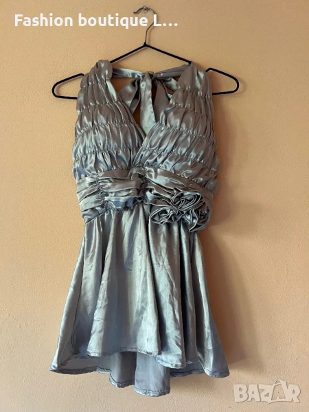 Сребрист сатенен потник с подплънки 🩶, снимка 1