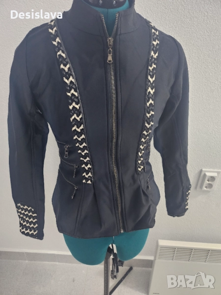 Яке, снимка 1