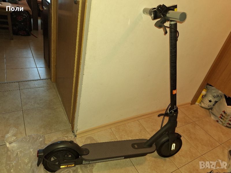 Тротинетка / скутер xiomi Mi Electric Scooter Essential

, снимка 1