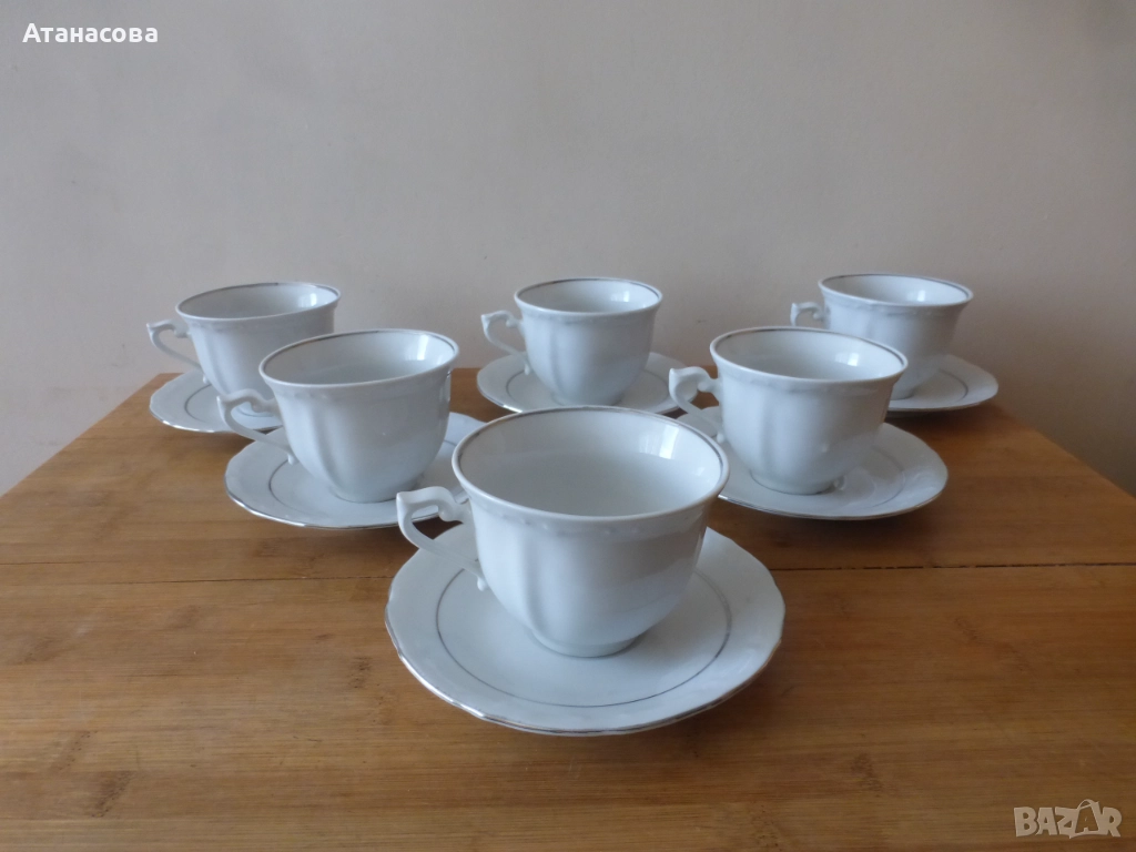 Български порцеланов сервиз за кафе Изида 1980 г, снимка 1