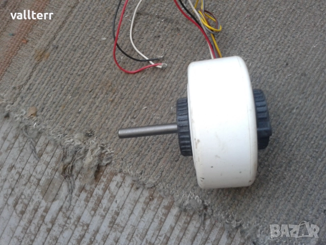 мотори 220-3 вол /зарядни,уреди.спиртник,ретро апаратура,пусково табло и други