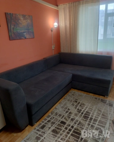 Ъглов диван за хол или кухня с функция сън