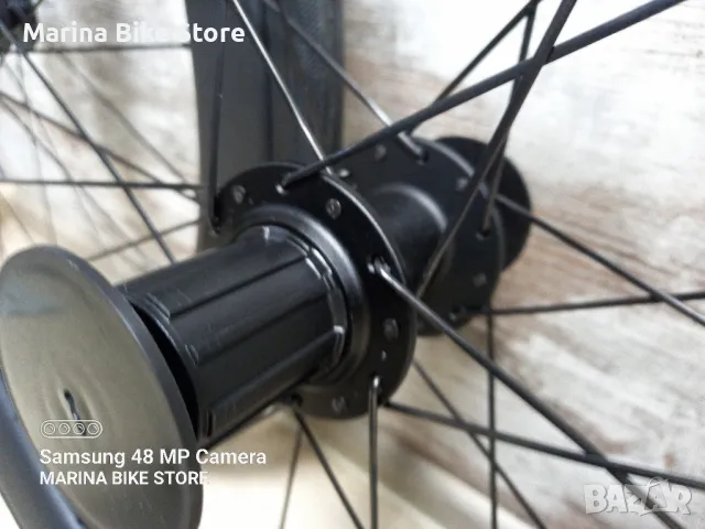 НОВИ карбонови шосейни капли Bontrager Aeolus Elite 50 TLR Disc с гуми, снимка 7 - Части за велосипеди - 47983476