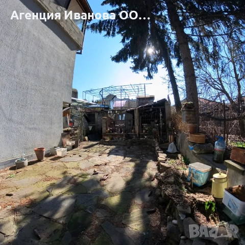 Етаж с двор и самостоятелен вход на главен булевард в гр.Попово , снимка 3 - Къщи - 53679072