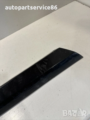 Задна дясна лайсна/облицовка Черна  за Volvo V70 2.0 TDI (2012) 39884233, снимка 2 - Части - 53740697