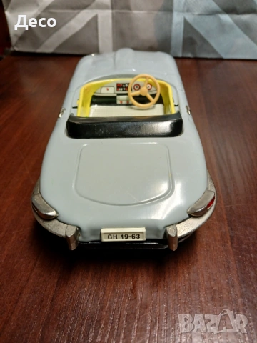 Стара ламаринена играчка автомобил Ягуар., снимка 3 - Колекции - 53668850