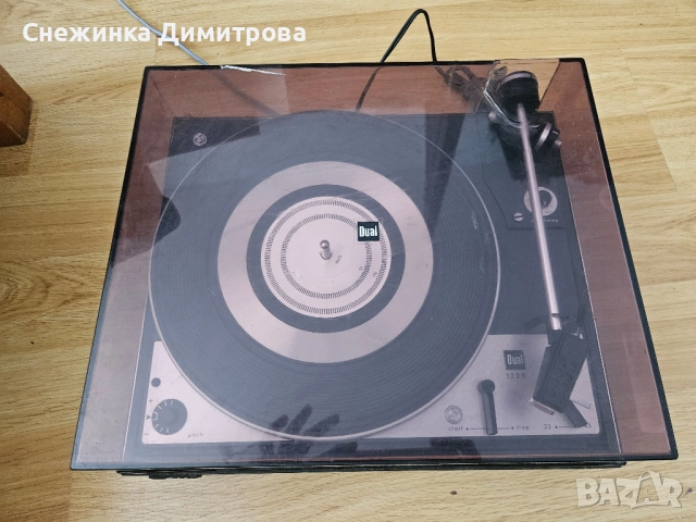 Грамофон Dual 1225