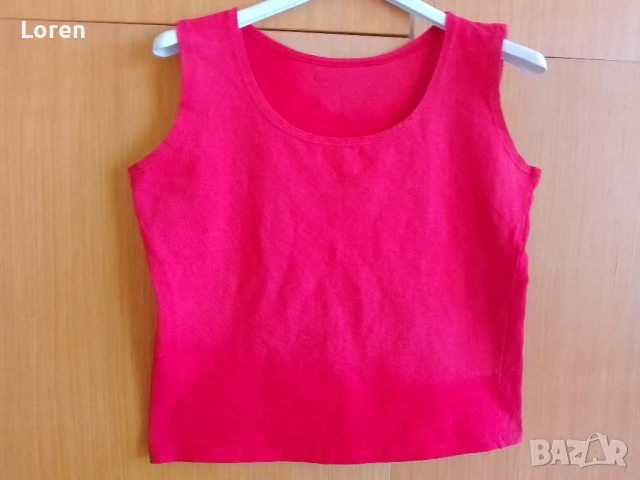 Подарявам червен топ