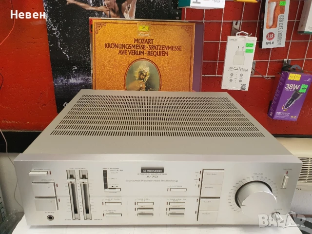 Усилвател PIONEER A-70, снимка 3 - Ресийвъри, усилватели, смесителни пултове - 51017249
