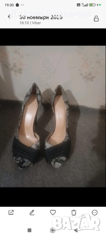 Елегантни дамски обувки на висок ток