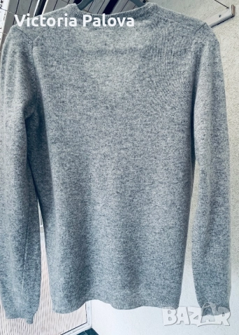 Топъл пуловер BENETTON 100% чиста virgin wool , снимка 9 - Блузи с дълъг ръкав и пуловери - 52477569