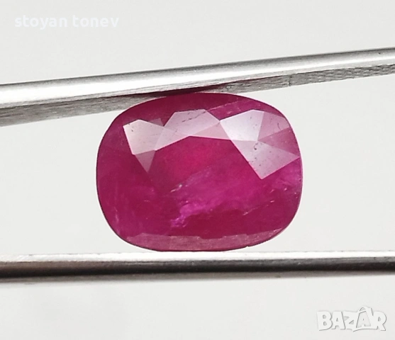 Рядък Ненагряван Африкански Рубин 3.49кт с Vivid пурпурно-Червен Огън! Сертифициран! Нов!, снимка 12 - Други - 53652220