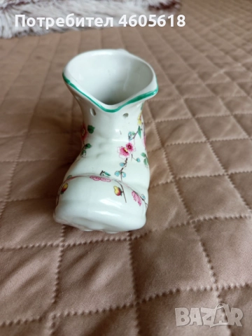 Порцеланова фигурка ботушче Old Foley , снимка 4 - Колекции - 51896219