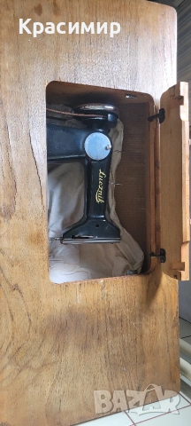 Шевна машина Lucznik/Ретро , снимка 2 - Шевни машини - 54210426