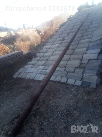 метален стълб