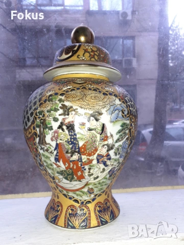 Голяма стара антикварна ваза Сатцума Satsuma рисувана релеф