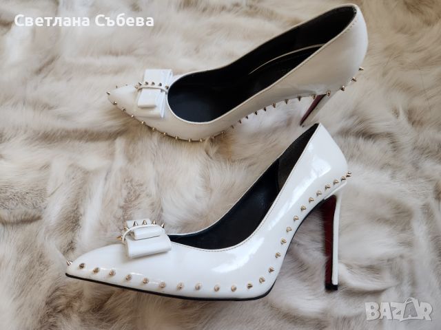 Бели елегантни обувки , снимка 1 - Дамски обувки на ток - 45584838