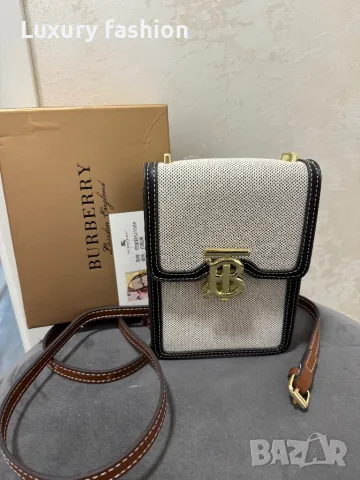 Дамска чанта Burberry , снимка 1 - Чанти - 47480473