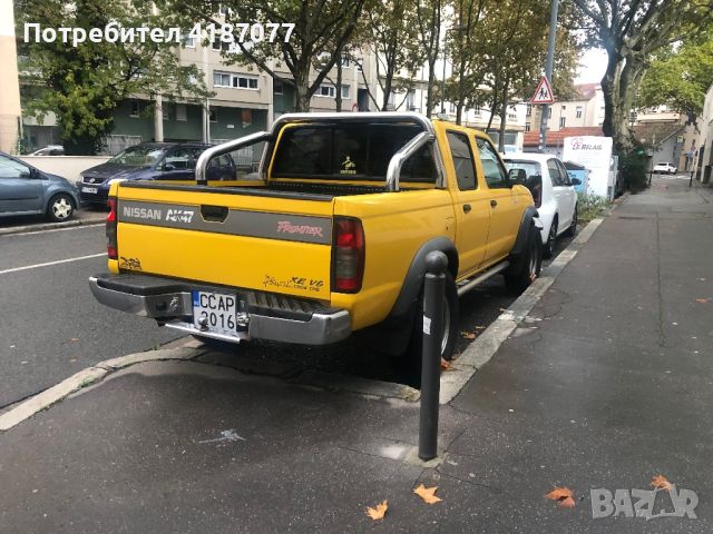 Nissan Navara 3.3i , снимка 3 - Автомобили и джипове - 46792951