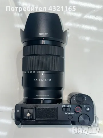 Продавам Sony ZV-E10 със обектив Sony E 18-135mm f/3.5-5.6 OSS, снимка 2 - Фотоапарати - 48246463