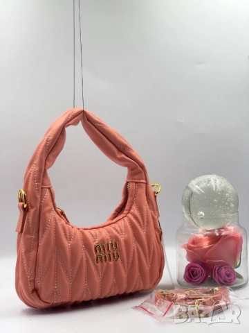 чанти Miu Miu , снимка 10 - Чанти - 51431074