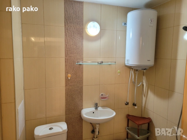 Давам напълно обзаведена таванска с климатик и гледка!, снимка 13 - Апартаменти - 53912878