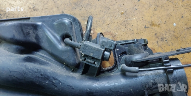 Всмукателен Колектор Ауди A3 8L - VW Голф 4 (2) - 06A133205, снимка 6 - Части - 51479357