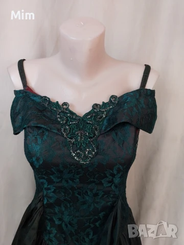 STEPPIN' OUT Paris M Официална рокля в маслено зелена в преливащи цветове , снимка 9 - Рокли - 50856905