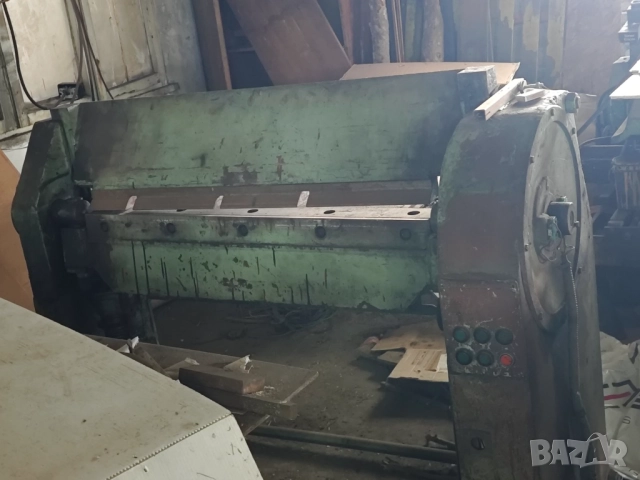 Стругове, фрези, бормашини, преси, и шлифовъчни машинии, снимка 13 - Стругове - 51804743