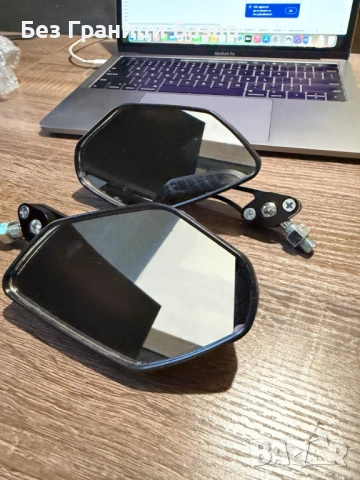 Нов Комплект универсални огледала за мотор / мотоциклет – карбон дизайн, регулируеми ляво и дясно, снимка 2 - Аксесоари и консумативи - 53468447