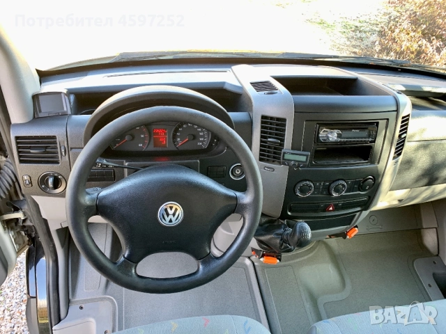 VW Crafter 4.30м.* Климатик* Темпомат* Двойна гума, снимка 13 - Камиони - 52440612
