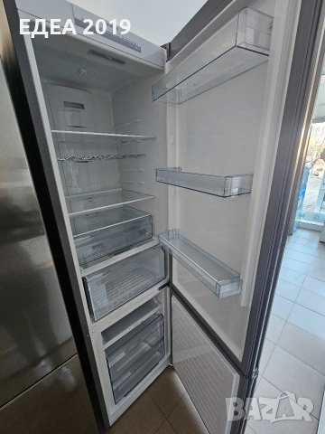 Хладилник с фризер Siemens, снимка 4 - Хладилници - 52738476