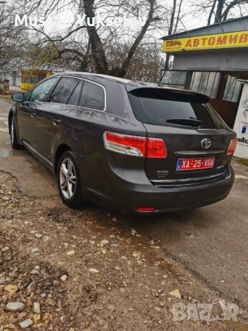 Toyota avenssi 2.0 d4d, снимка 6 - Автомобили и джипове - 53191892