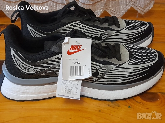 Маратонки NIKE 