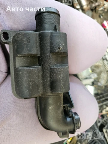 Въздуховод Peugeot 206 1.4 HDI 68 конски сили 9647507680, снимка 2 - Части - 50979411