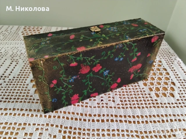 Винтидж ,ръчно декорирана дървена кутия , снимка 5 - Други - 50583945