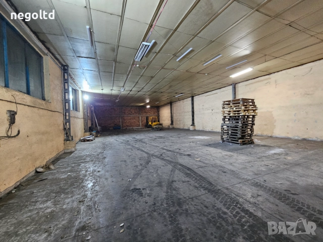 ОТ СОБСТВЕНИК! Склад под наем Пловдив Брезовско шосе ! 900 кв.м +100 навес! Голям двор, снимка 8 - Складове - 52812068