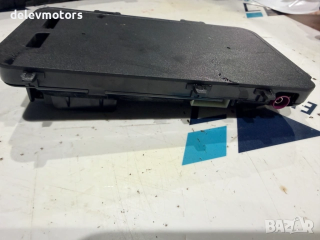 3P0035502A wireless charging, безжично зарядно за телефон от Skoda Octavia 1.5TSI, снимка 4 - Аксесоари и консумативи - 53469253