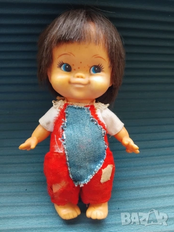 Стара кукла от нашето детство