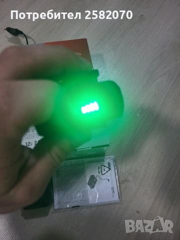 зарядно с 2 батерии на skil 12v, снимка 3 - Винтоверти - 53430023