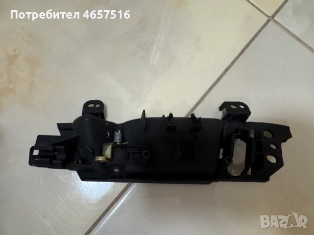 Вътрешна дръжка на предна дясна врата на Ауди Audi A3 само за 20лв. 8P4837020D, снимка 2 - Части - 52516367