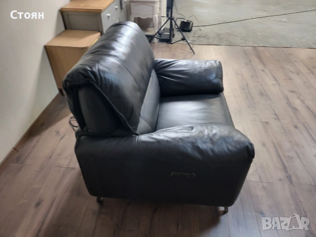Тъмно сив графитен кожен фотьойл с електрически механизъм, снимка 3 - Дивани и мека мебел - 53699202