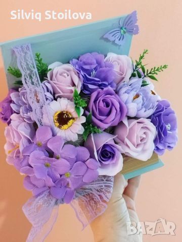 Кутии книги със сапунени цветя в розово и лилаво, снимка 4 - Подаръци за жени - 45496092