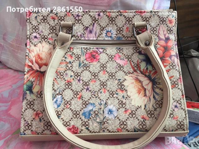 Дамска чанта , снимка 2 - Чанти - 51470546